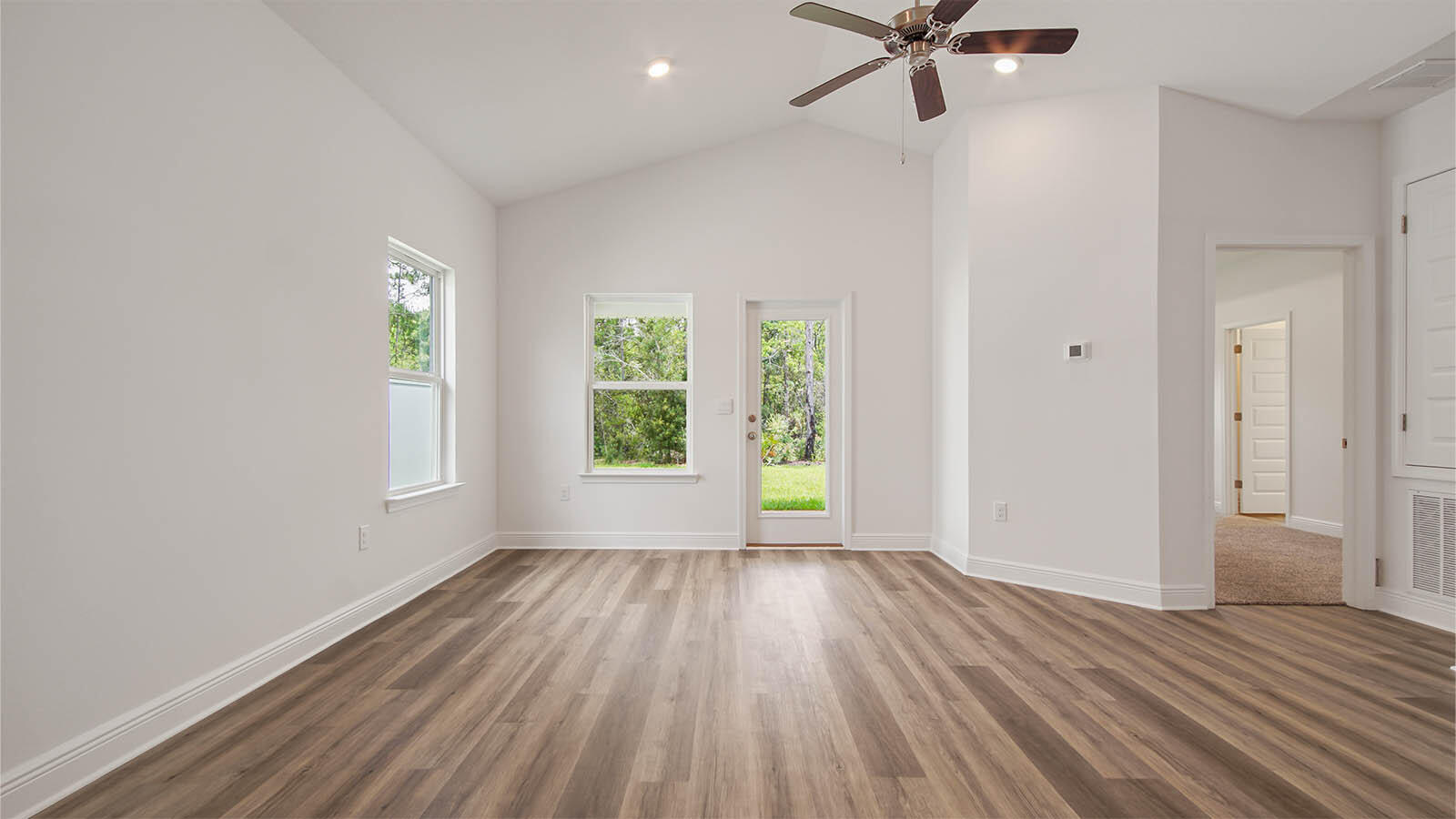 30 Foxtrail Run Freeport, FL 32439 - Photo 13 of 30 Oakley_13_Living_Room