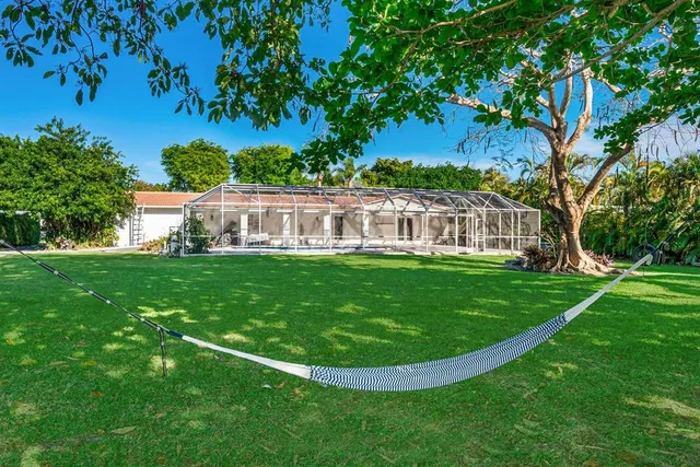 $1,249,000 | 17020 Southwest 83rd Court, Palmetto Bay, FL 33157