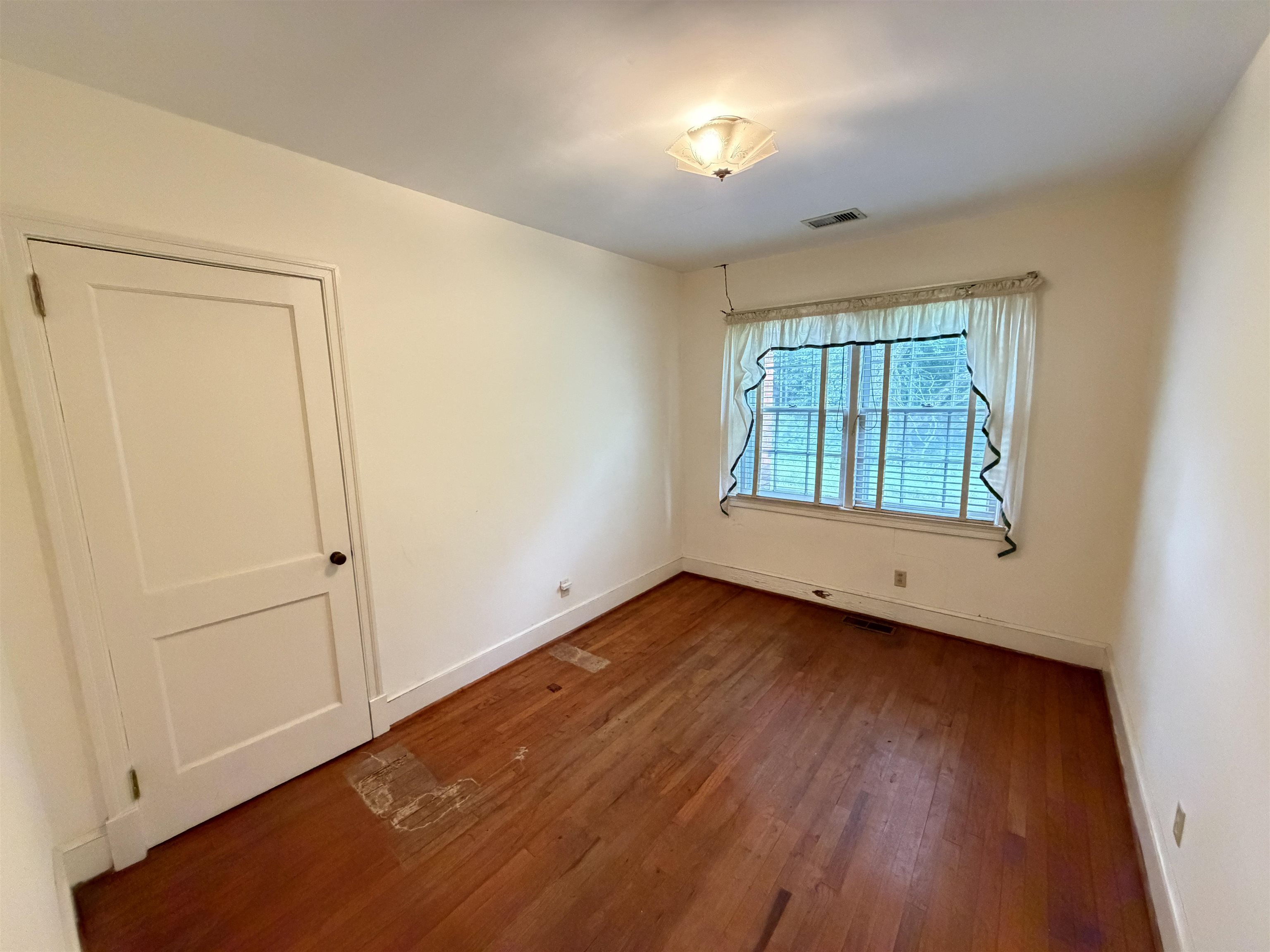 1504 State Rd S-21-516 Florence, SC 29501 - Photo 11 of 19