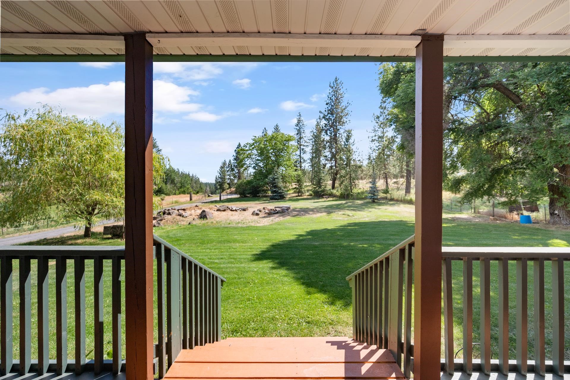 9204 North Dover Road Nine Mile Falls, WA 99026 - Photo 4 of 42 Gallery Image 4