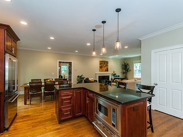 6 Cragmore Road, Unit B Newton, MA 02464 - Photo 8 of 29 Gallery Image 8