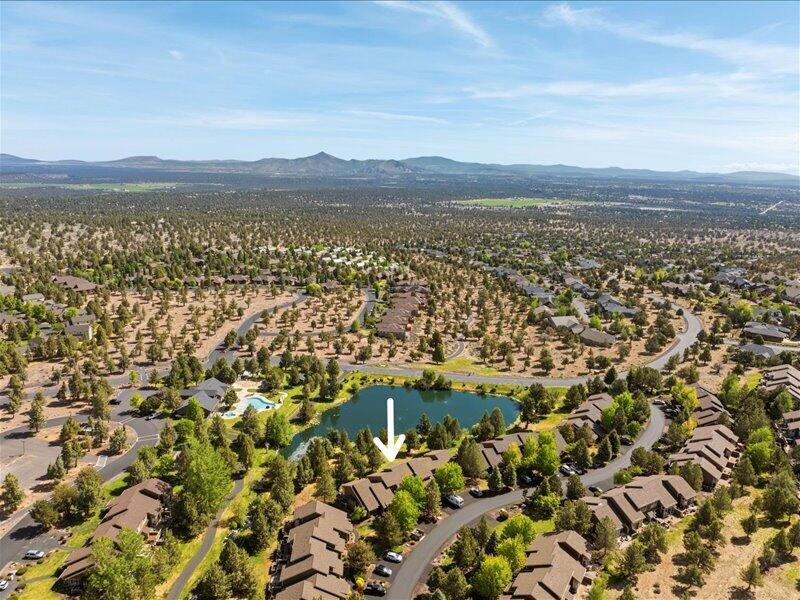 1378 Highland View Loop Redmond, OR 97756 - Photo 57 of 98 62-Aerial