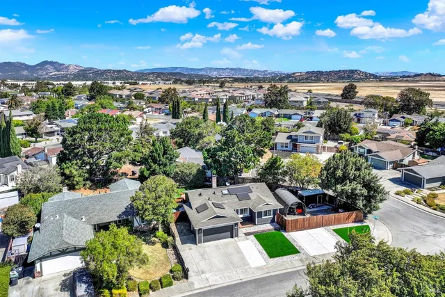 $649,900 | 680 Silver Lake Drive, Fairfield, CA 94534