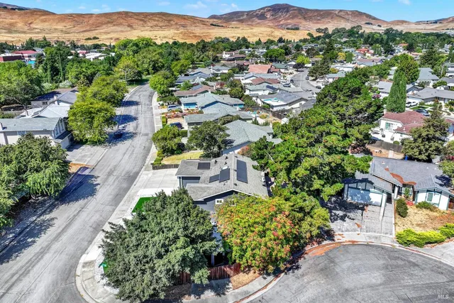 $649,900 | 680 Silver Lake Drive, Fairfield, CA 94534