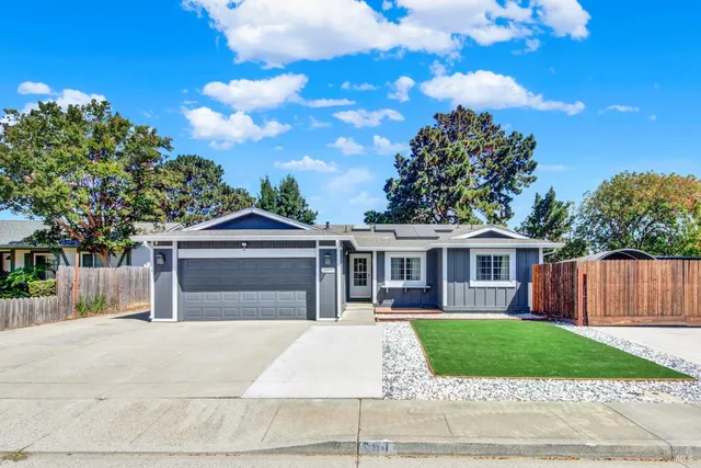 $649,900 | 680 Silver Lake Drive, Fairfield, CA 94534