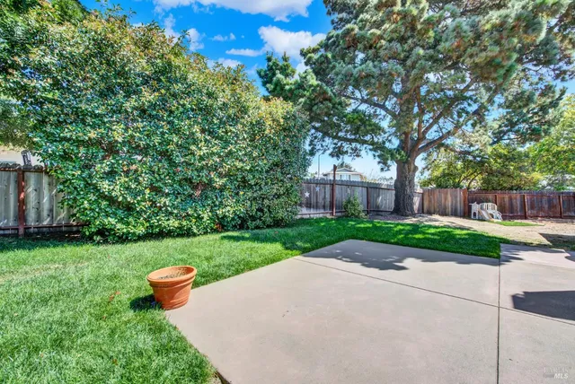 $649,900 | 680 Silver Lake Drive, Fairfield, CA 94534