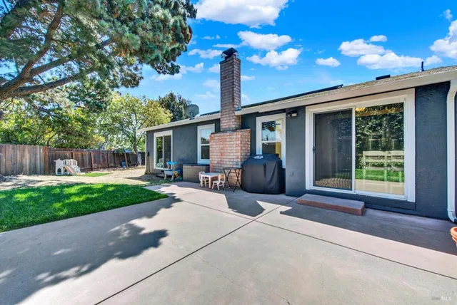 $649,900 | 680 Silver Lake Drive, Fairfield, CA 94534