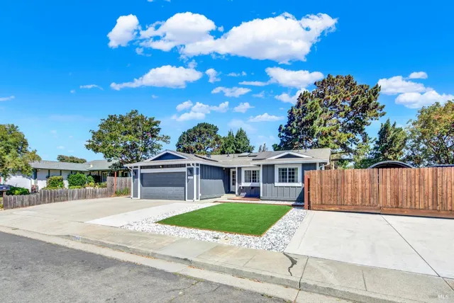 $649,900 | 680 Silver Lake Drive, Fairfield, CA 94534