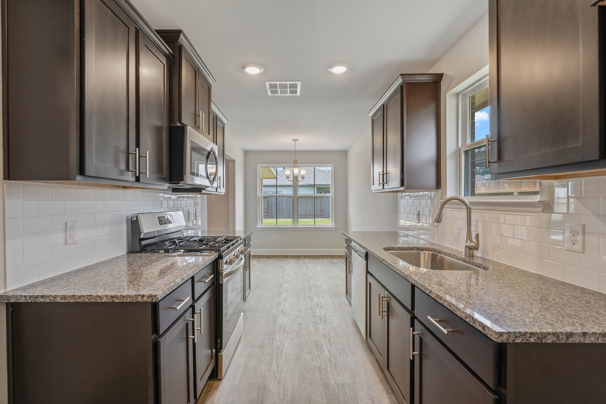10690 Ellerston Road Cleveland, TX 77327 - Photo 16 of 28