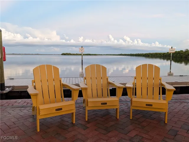 a view of an ocean view