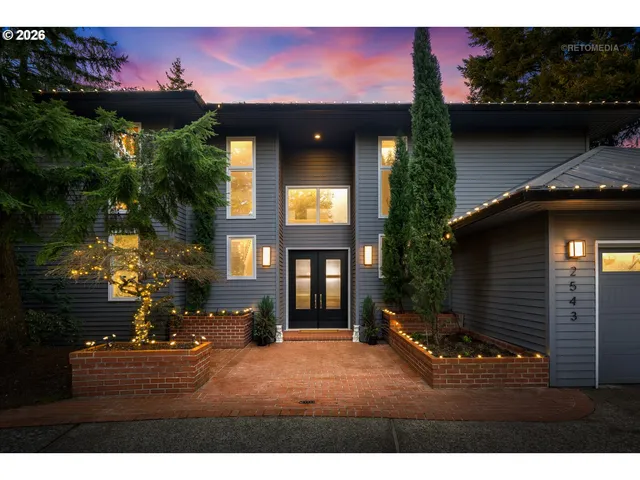 $1,795,000 | 2543 Palisades Crest Drive, Lake Oswego, OR 97034