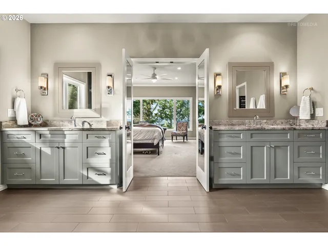 $1,795,000 | 2543 Palisades Crest Drive, Lake Oswego, OR 97034