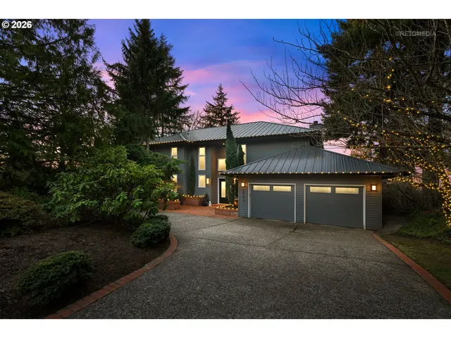 $1,795,000 | 2543 Palisades Crest Drive, Lake Oswego, OR 97034