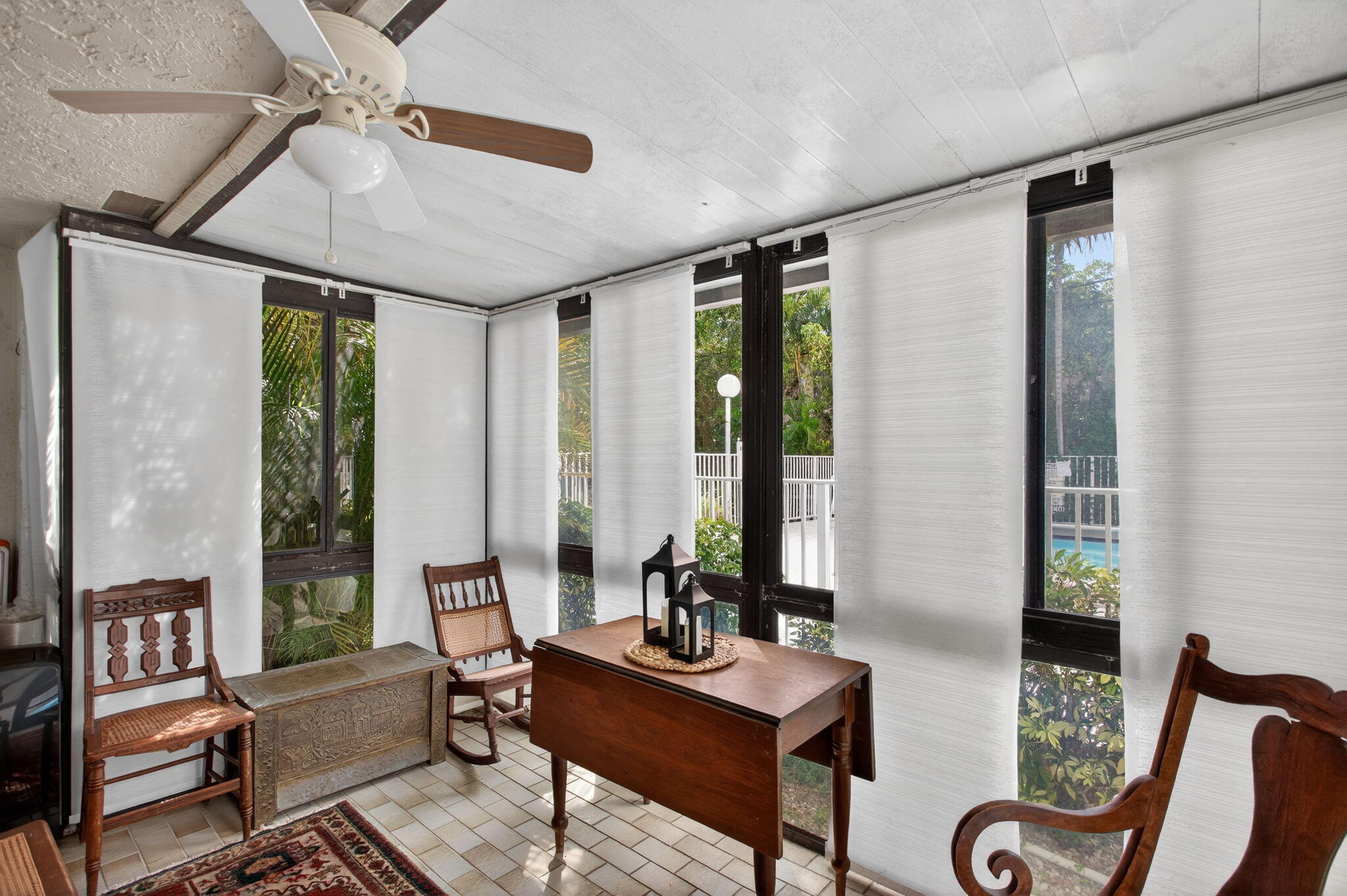 2122 Northeast 44th Street Lighthouse Point, FL 33064 - Photo 21 of 36 Enclosed Patio