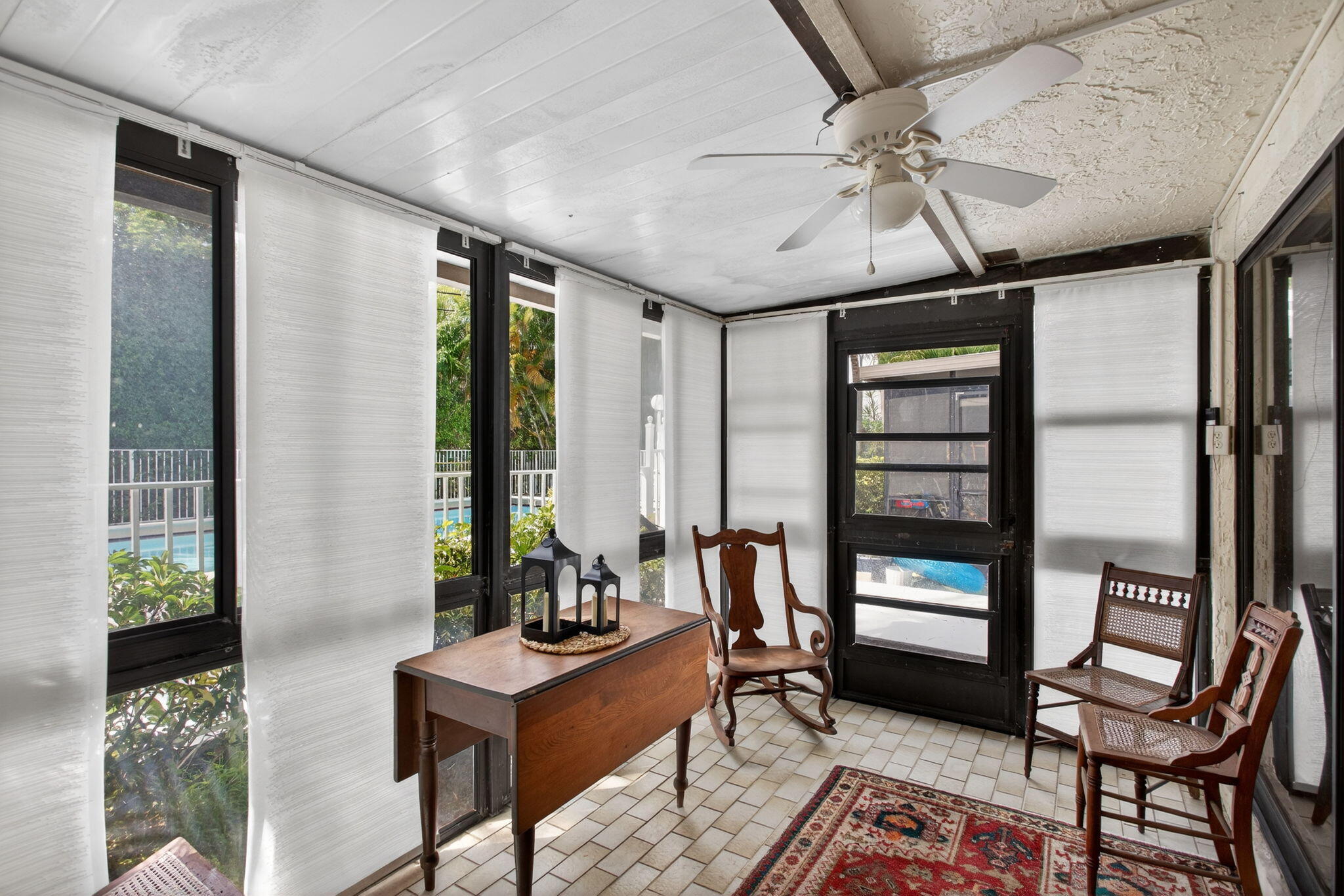 2122 Northeast 44th Street Lighthouse Point, FL 33064 - Photo 22 of 36 Patio w/ pool just beyond