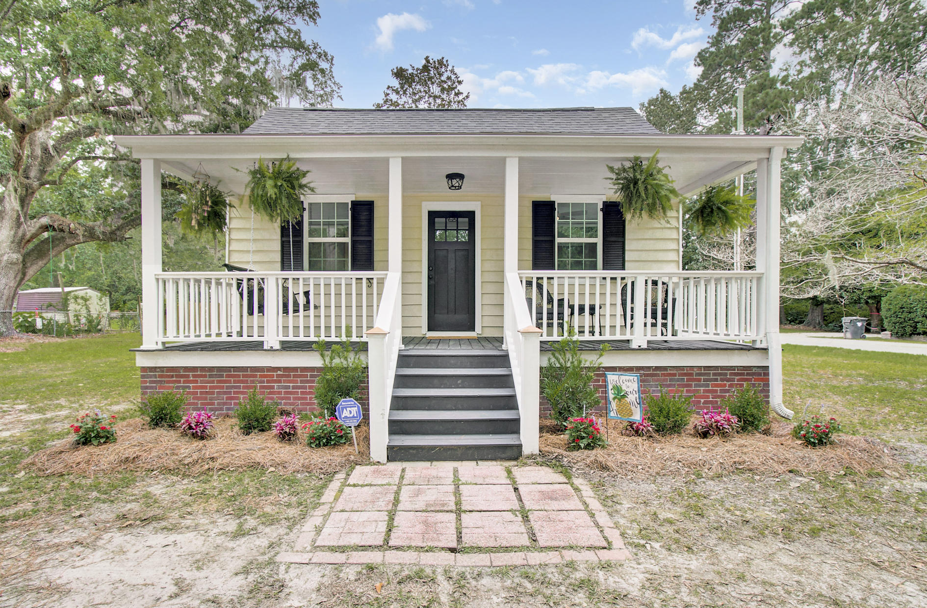 302 Rutherford Street Summerville, SC 29483 - Photo 1 of 44 8