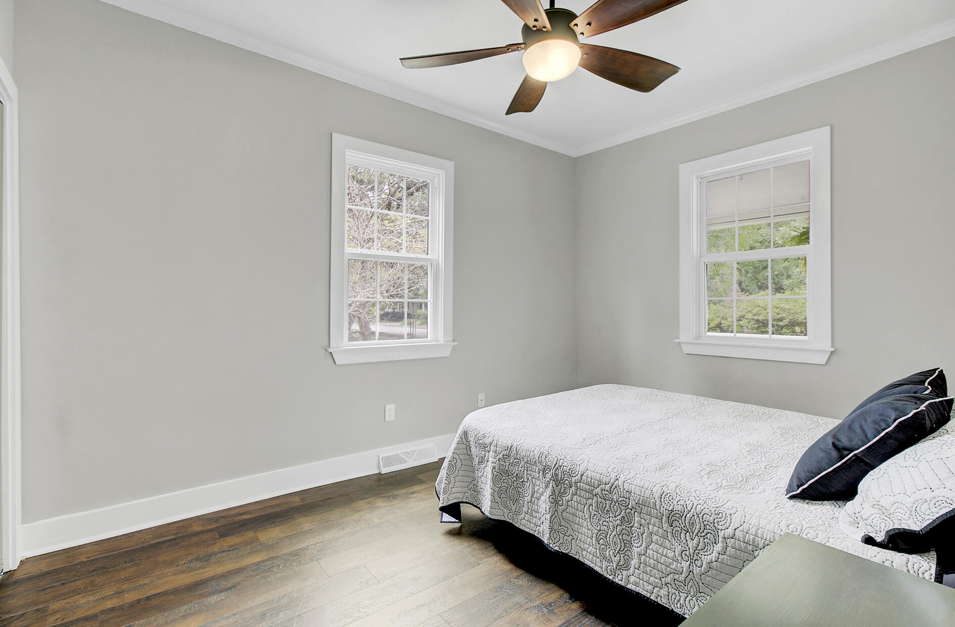 302 Rutherford Street Summerville, SC 29483 - Photo 25 of 44 31