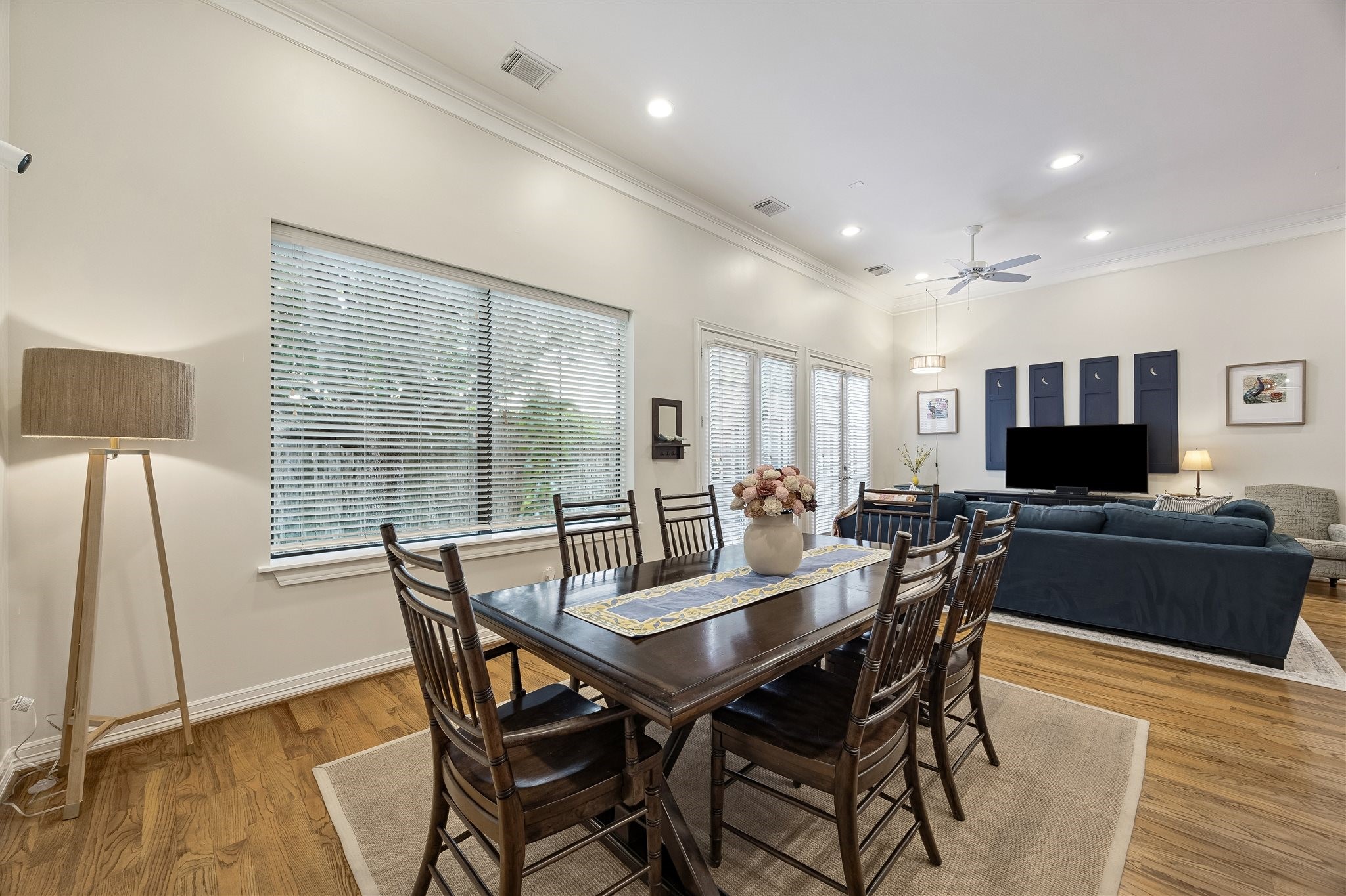 1514 Campbell Road, Unit B Houston, TX 77055 - Photo 12 of 31 View of the dining room back to living room.