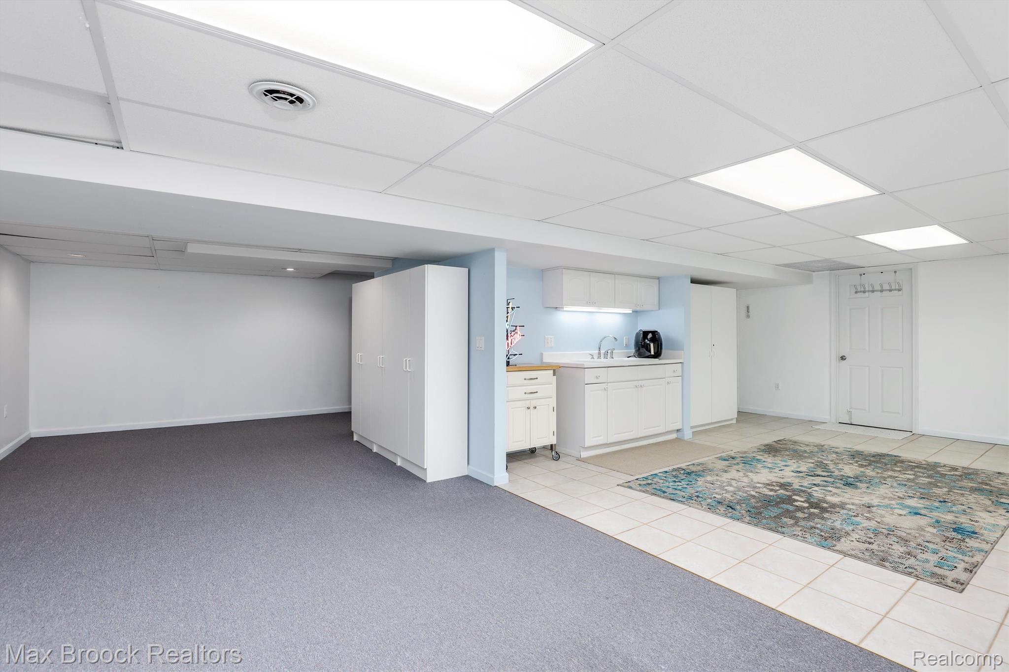 412 Meadow Bridge Drive Rochester, MI 48307 - Photo 19 of 25