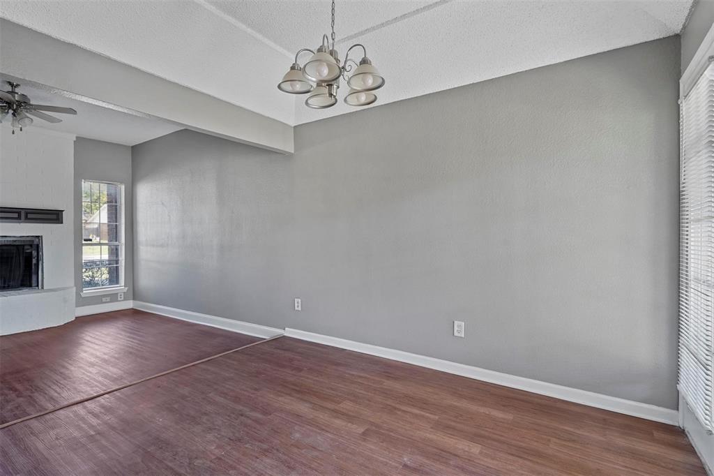 804 Custer Street Arlington, TX 76014 - Photo 5 of 21