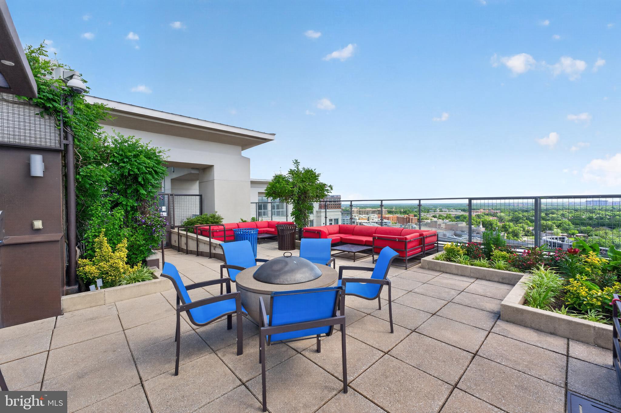 851 North Glebe Road, Unit 1301 Arlington, VA 22203 - Photo 55 of 84 Rooftop Views & Relaxation!