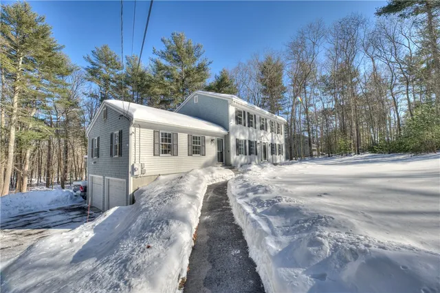 $735,000 | 6 Catherine Wright Court, West Greenwich, RI 02817