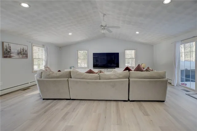 $735,000 | 6 Catherine Wright Court, West Greenwich, RI 02817