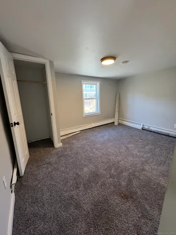 $2,000 | 192 Shaw Street, Unit 2, New London, CT 06320