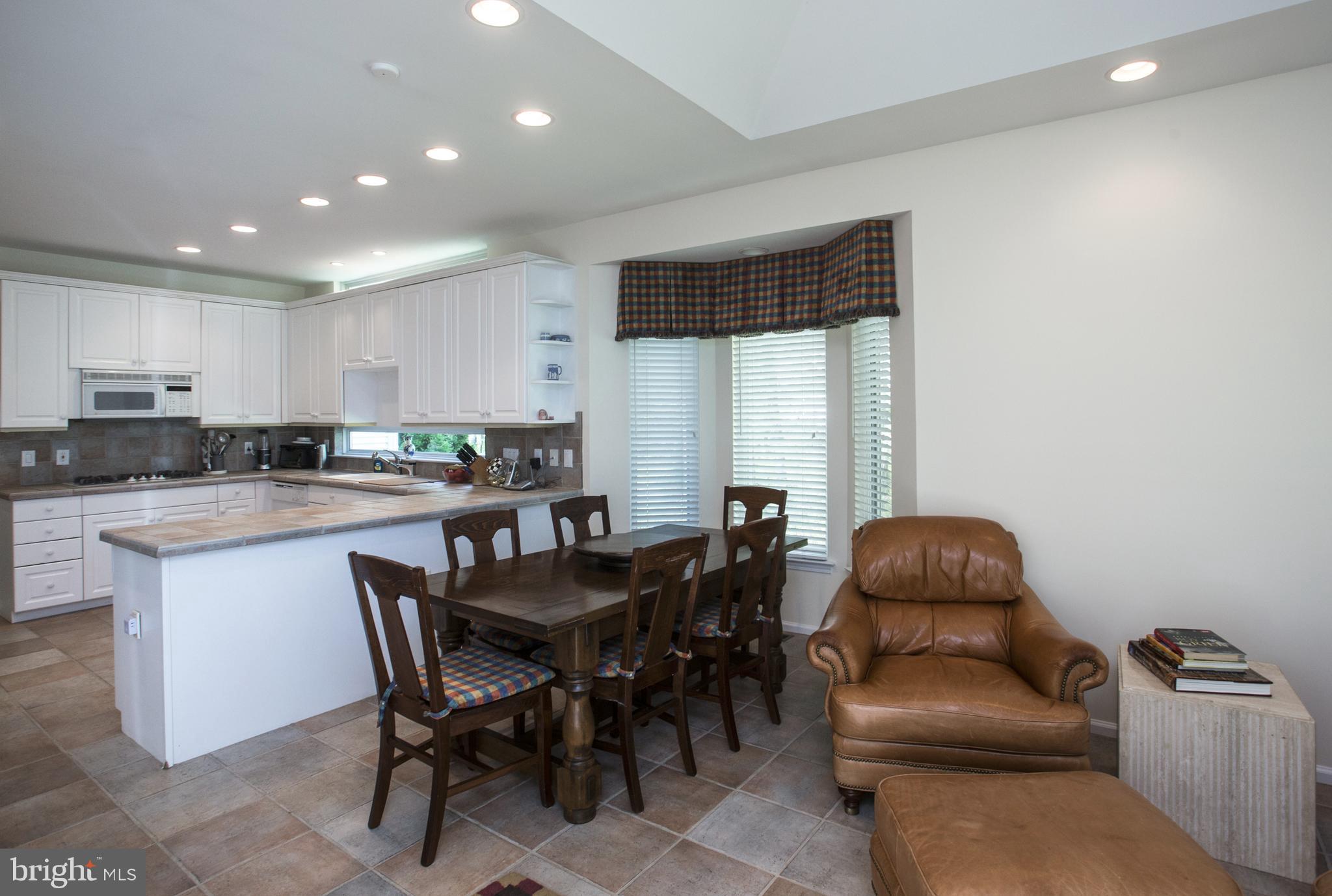 56 Bortons Road Marlton, NJ 08053 - Photo 10 of 27 Eating Area