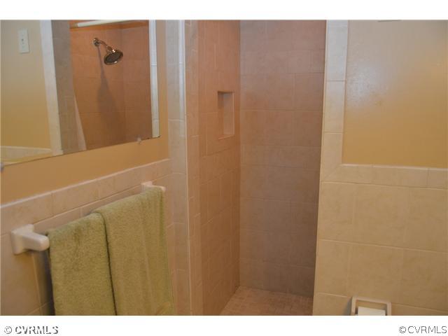 724 Brantley Road Richmond, VA 23235 - Photo 8 of 12 Master Bath