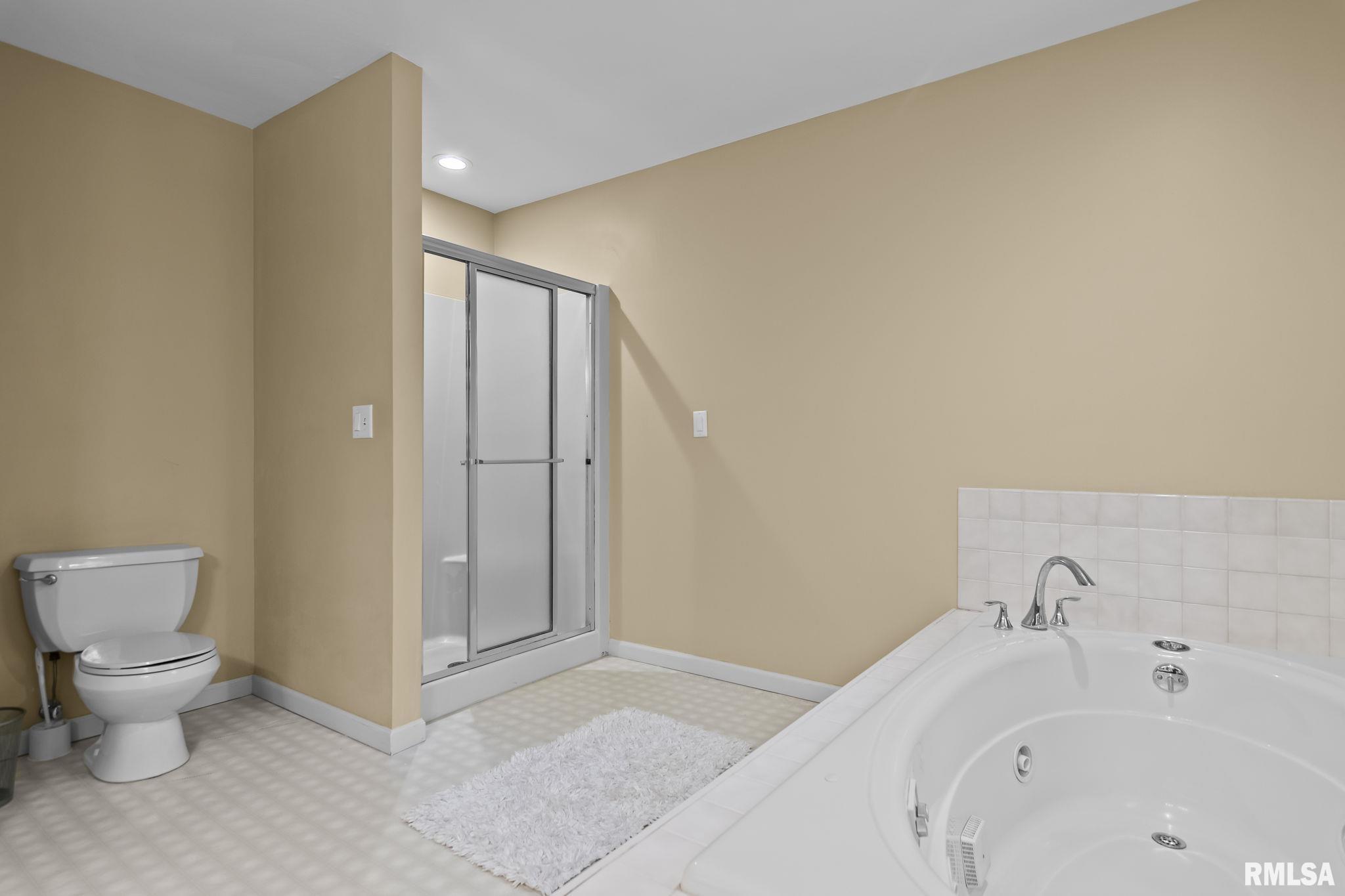 2716 Meadow Pointe Drive Springfield, IL 62702 - Photo 30 of 63