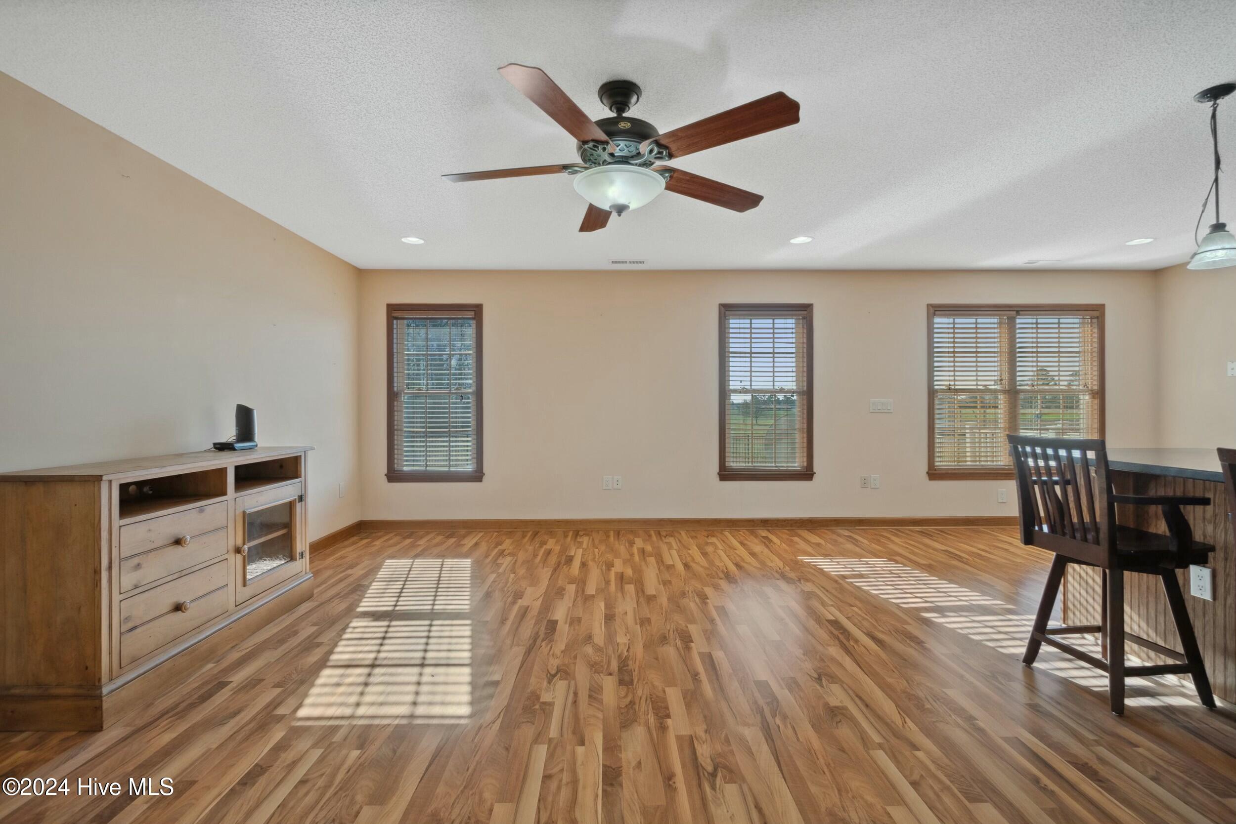 23 Hinton Road Belvidere, NC 27919 - Photo 8 of 69 tempImagegIjOtI