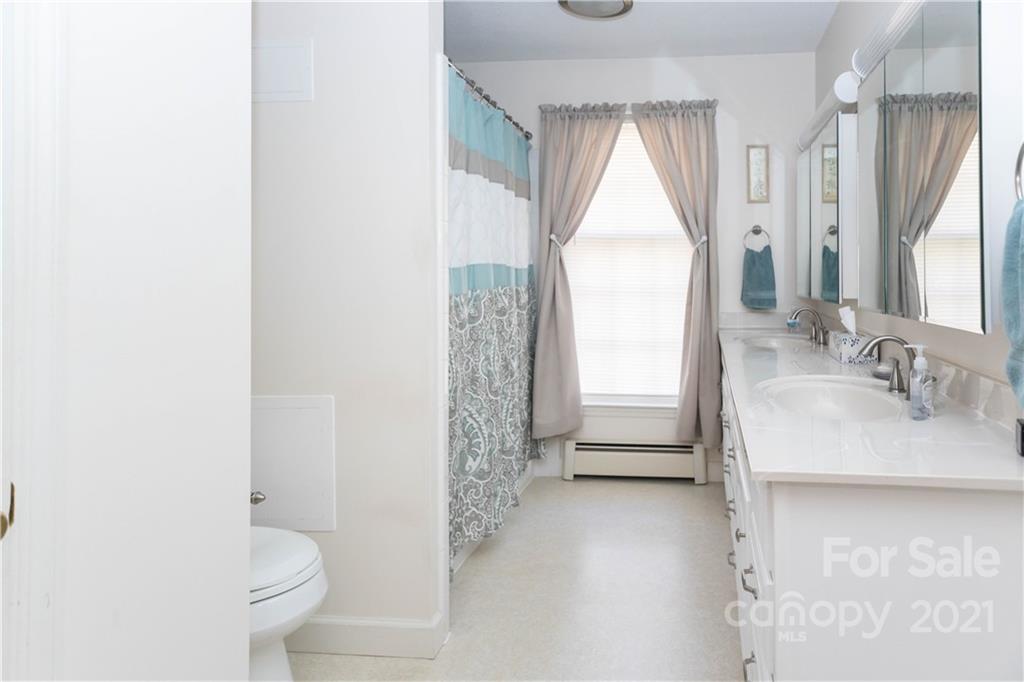 147 Ashbrook Road Statesville, NC 28677 - Photo 11 of 38 Gallery Image 11