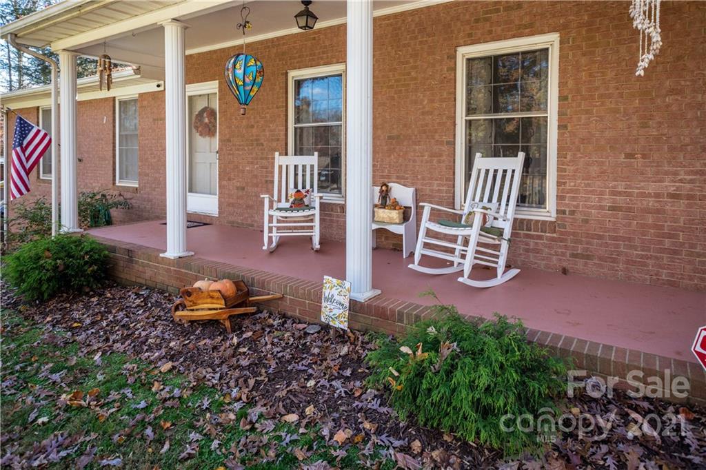 147 Ashbrook Road Statesville, NC 28677 - Photo 33 of 38 Gallery Image 33