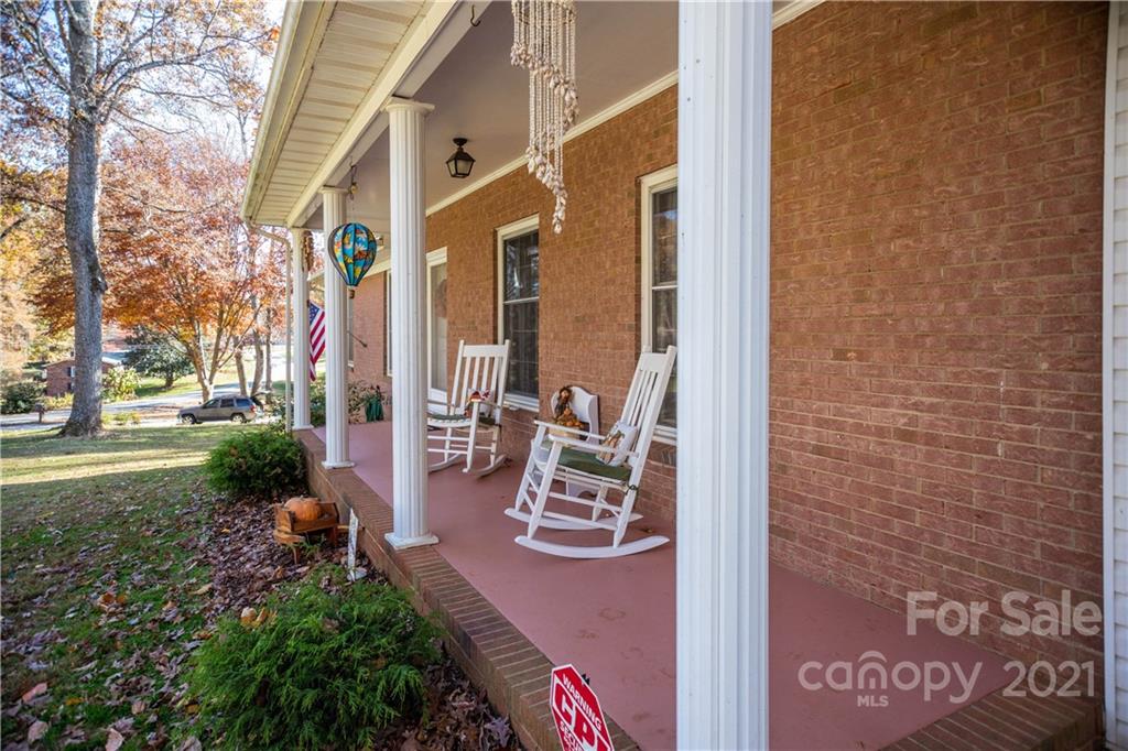 147 Ashbrook Road Statesville, NC 28677 - Photo 35 of 38 Gallery Image 35