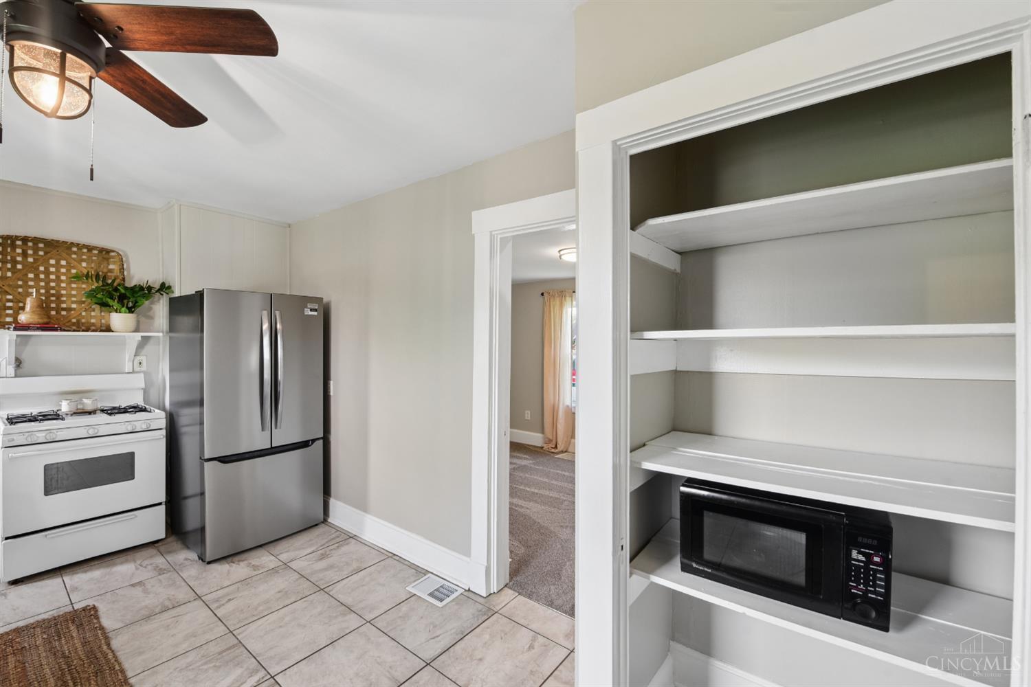 4403 School Section Road Cincinnati, OH 45211 - Photo 12 of 21