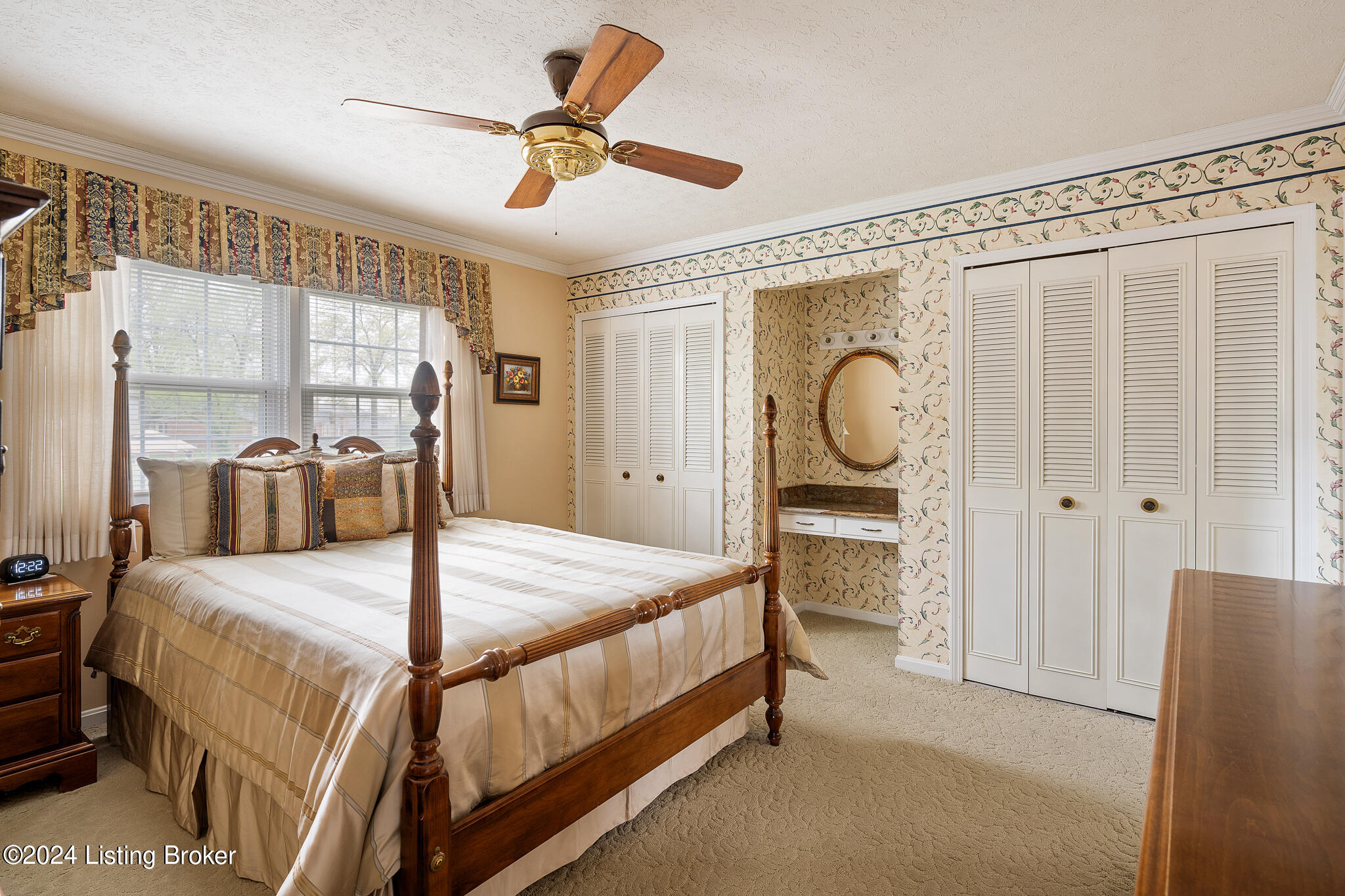 9107 Collingwood Road Louisville, KY 40299 - Photo 9 of 42 9107 Collingwood Rd-22