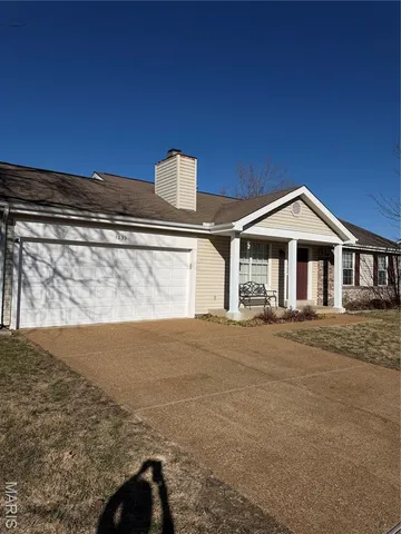 $350,000 | 1233 Newport Landing Drive, Fenton, MO 63026