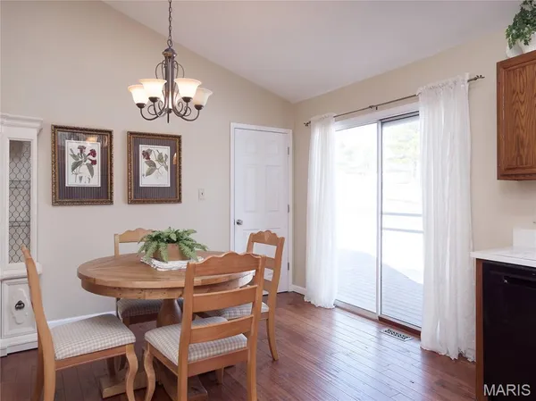 $367,000 | 1233 Newport Landing Drive, Fenton, MO 63026