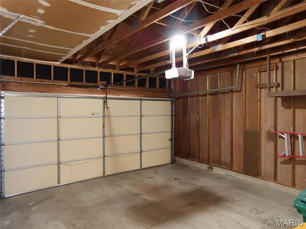 $367,000 | 1233 Newport Landing Drive, Fenton, MO 63026