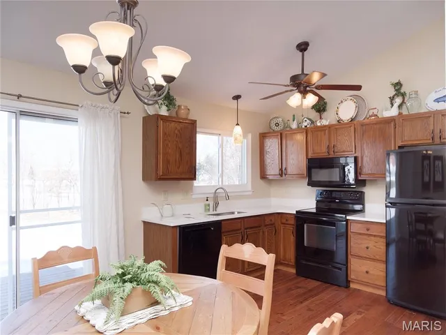 $350,000 | 1233 Newport Landing Drive, Fenton, MO 63026