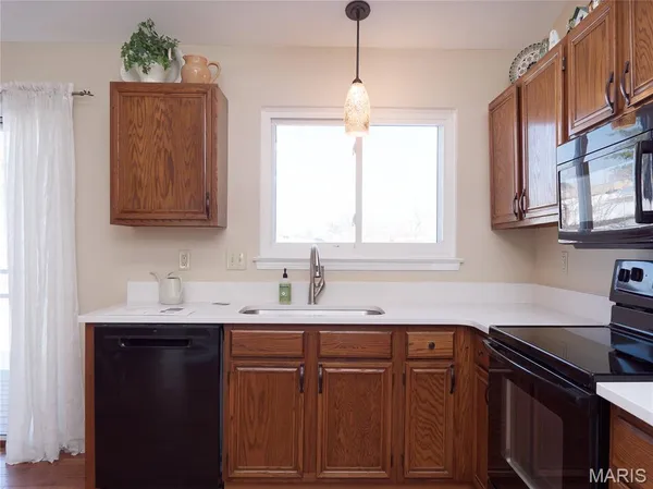 $367,000 | 1233 Newport Landing Drive, Fenton, MO 63026