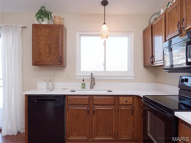 $350,000 | 1233 Newport Landing Drive, Fenton, MO 63026