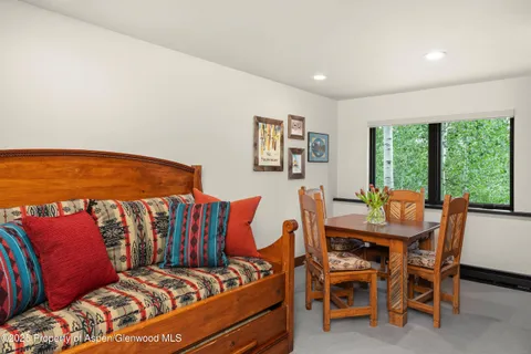 a view of flowers in bunch