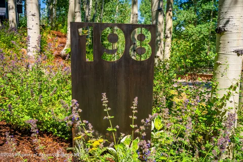 a view of entryway with stairs