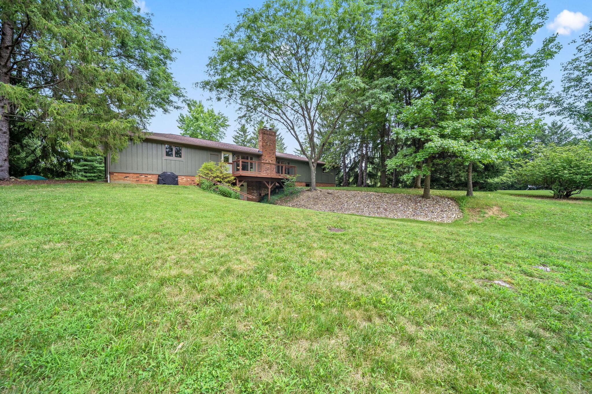 2125 Carriage Road Powell, OH 43065 - Photo 54 of 89 85-web-or-mls-DSC00195