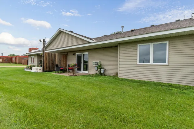 $189,900 | 920 Portland Street, Villard, MN 56385