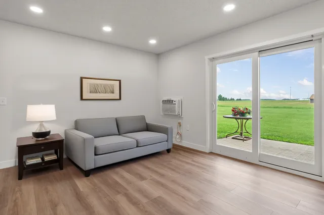 $189,900 | 920 Portland Street, Villard, MN 56385