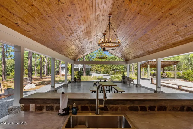 $1,350,000 | 214 Freeman Way, Aberdeen, NC 28315