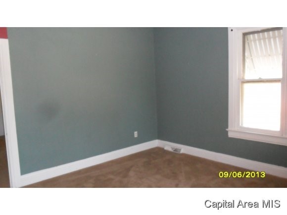 2316 East Laurel Street Springfield, IL 62703 - Photo 5 of 12 Gallery Image 5